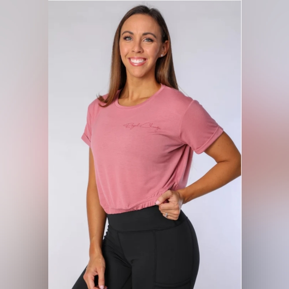 Royal Change Crop Tee with Back Keyhole Cutout Mauve Size SMALL - Picture 2 of 10